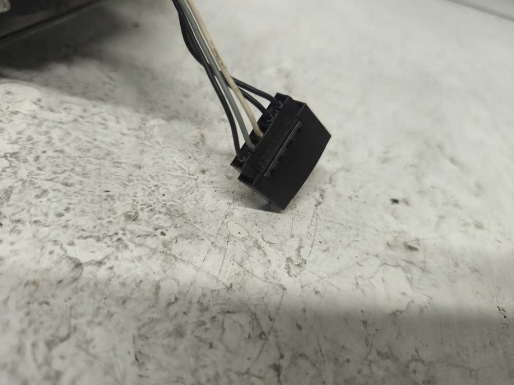 RETROVISEUR GAUCHE ELECTRIQUE MERCEDES - Vue 3